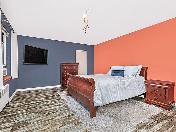 5th image of 2711 Henry Hudson Pkwy W APT 4E