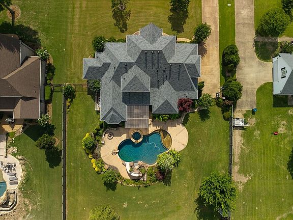 5th image of 627 Big Lake Rd