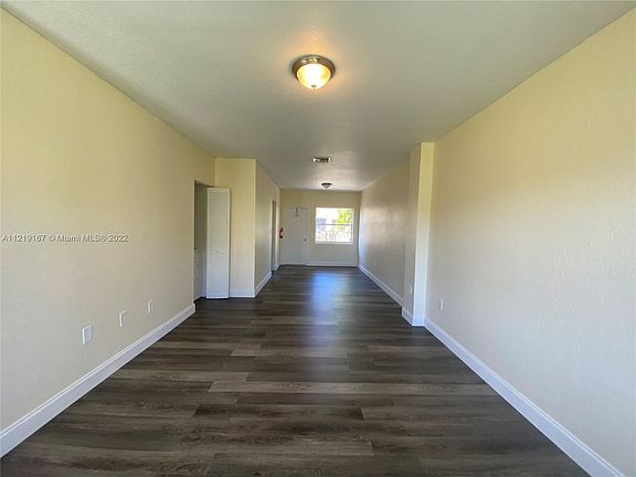 3rd image of 465 NW 84th Ter #465