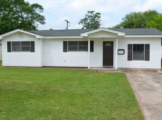 2226 7th St, Port Neches, TX 77651