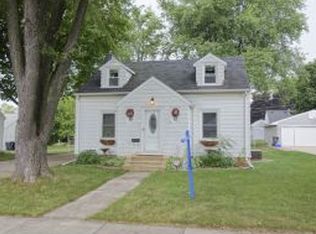 527 Taylor St, Little Chute, WI 54140