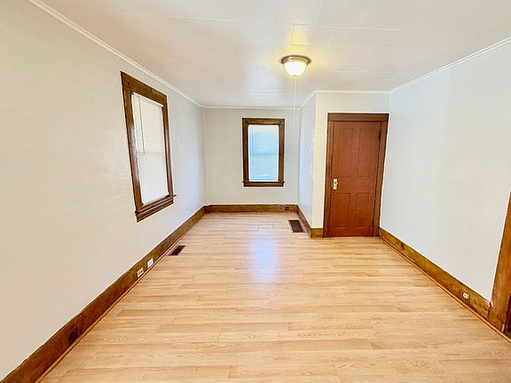 3rd image of 39 Old Boston Rd