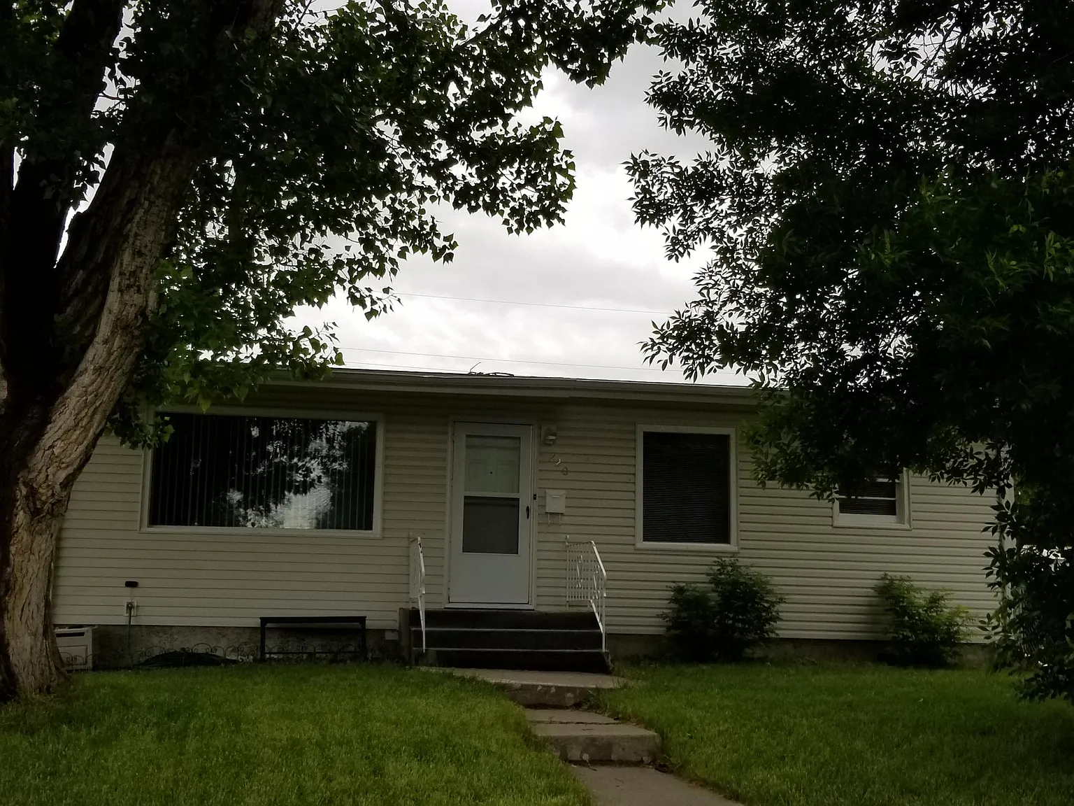 2 bed, 864 sqft, $1,700 — Photo 2