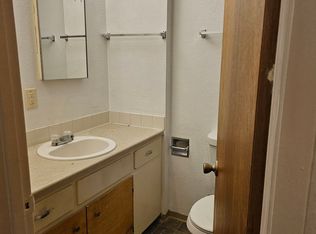 21833 7th Ave S #9, Seattle, WA 98198
