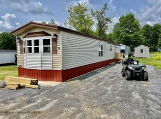 14 Christopher Rd, Dexter, ME 04930
