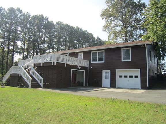 4th image of 433 Old Farm Ln