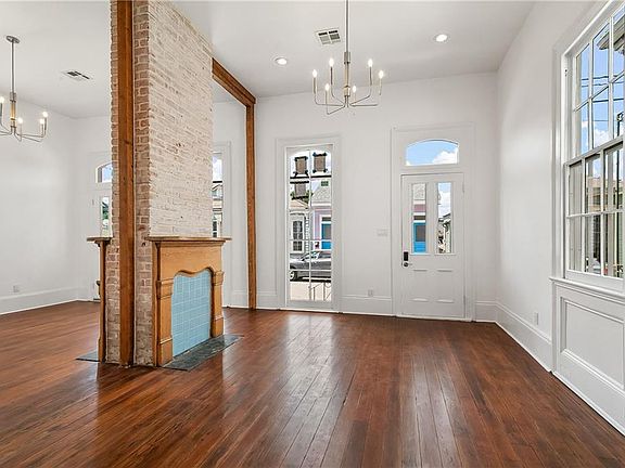 3rd image of 1460 N Robertson St