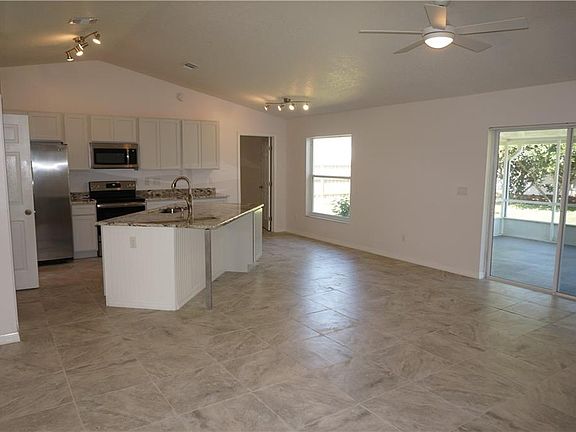 5th image of 1509 Sabal Palm Dr