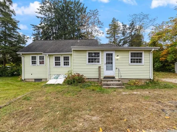 13 Sunset Avenue, Old Saybrook, CT 06475