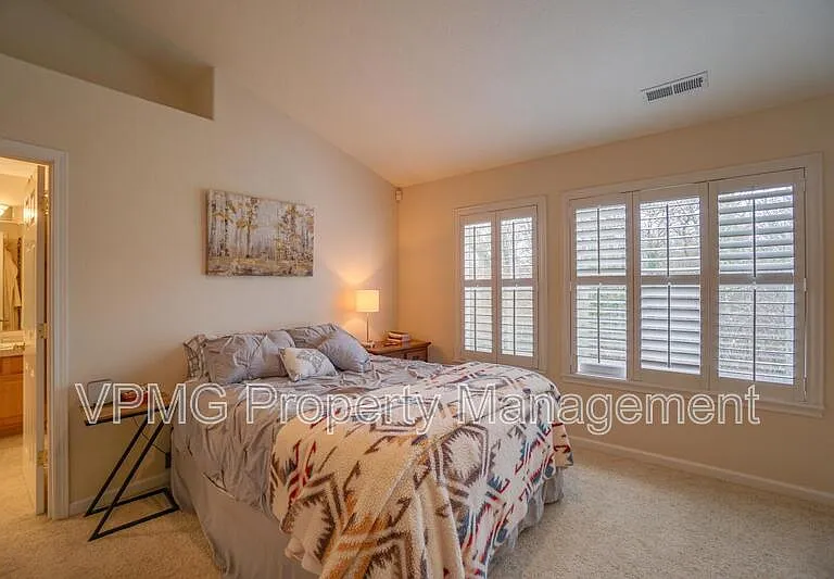 1810 SE 112th Pl — Photo 26