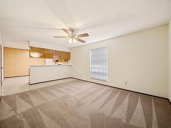 4th image of 2901 W Louisiana Ave #1