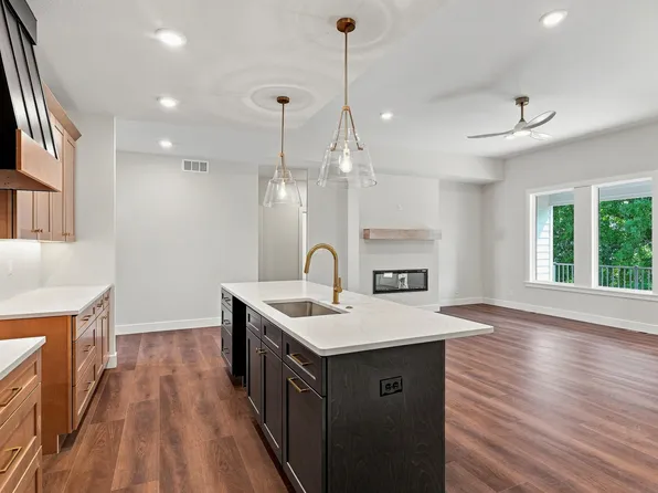 5224 Whisper Dr, Columbia, MO 65203