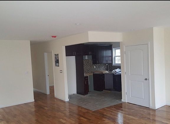 4th image of 11436 175th St
