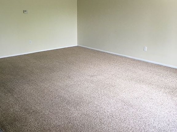 2nd image of 815 E Ivinson St APT 5