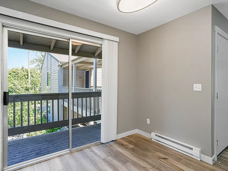 249-Nola Place Apartments — Photo 37