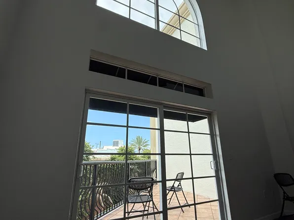 128 S Beach St APT 205, Daytona Beach, FL 32114
