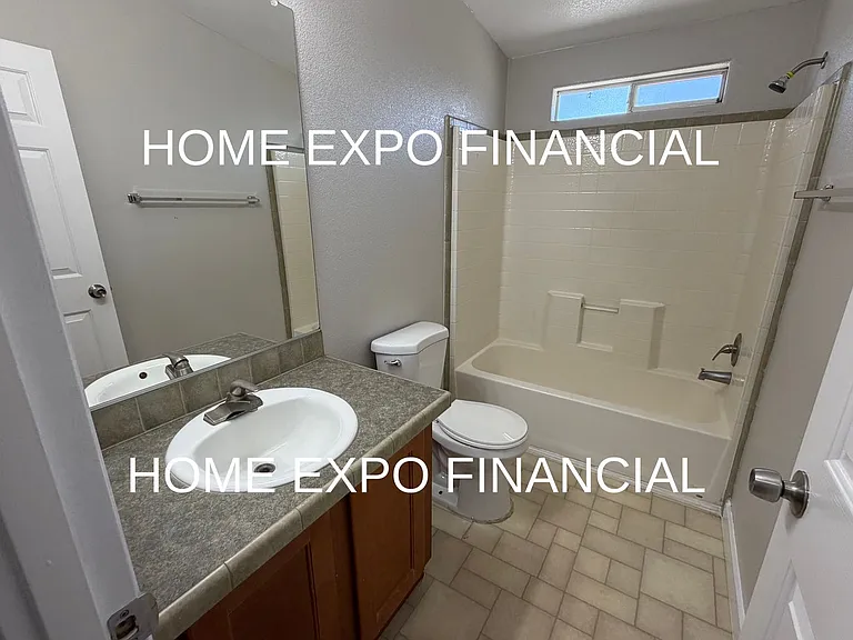 26590 Franklin Ave — Photo 14