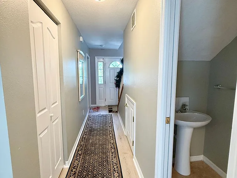 102 N Lady Mary Dr — Photo 15