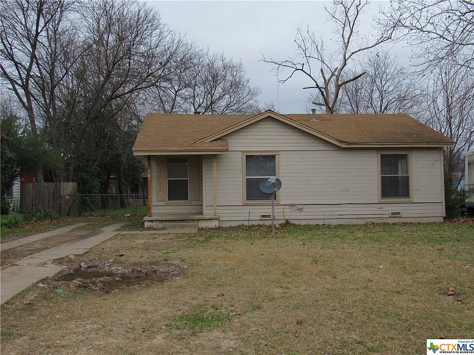 1st image of 707 E Avenue G
