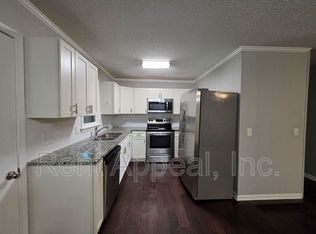 3734 Smithtown Rd, Suwanee, GA 30024