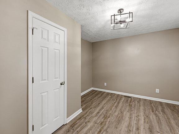 5th image of 114 Highland Ct