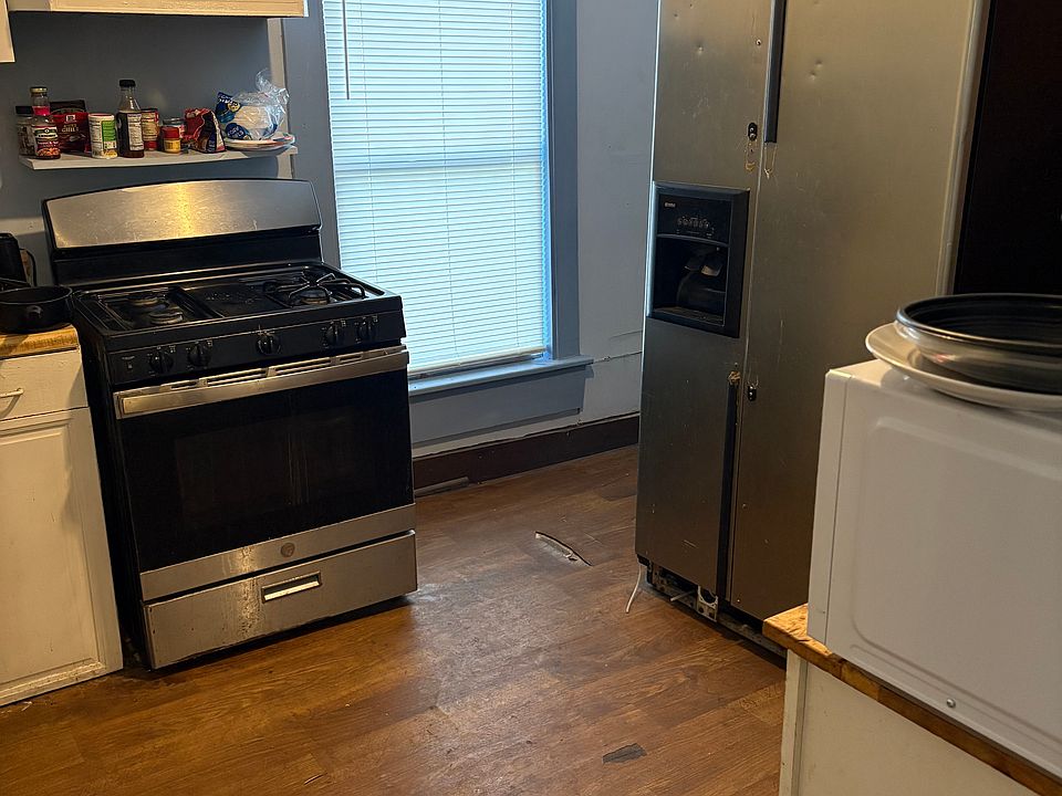 2nd image of 1239 W Wythe St