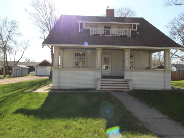 210 2nd Ave, Chester, SD 57016