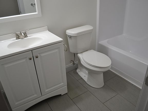 5th image of 412 Delaware St APT 301