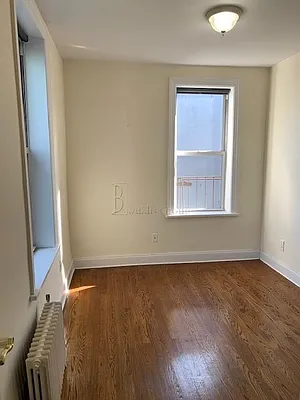 Rented by Bouklis Group | media 7