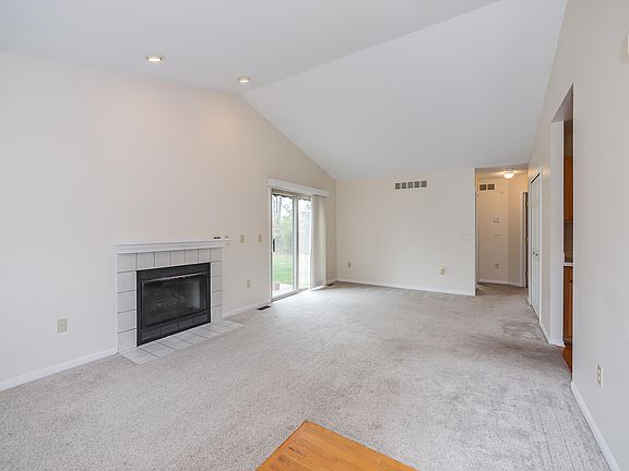 4th image of 6012 Colony Park Dr