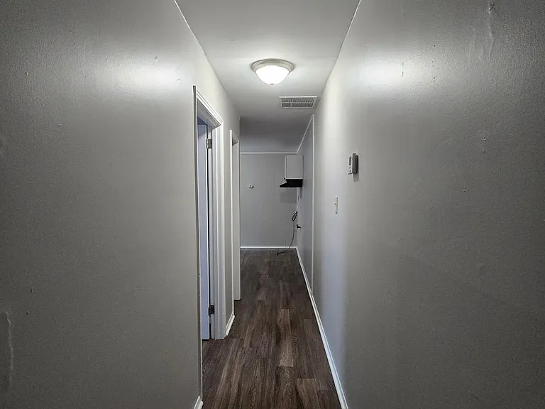 2659 Whitman Ave — Photo 6