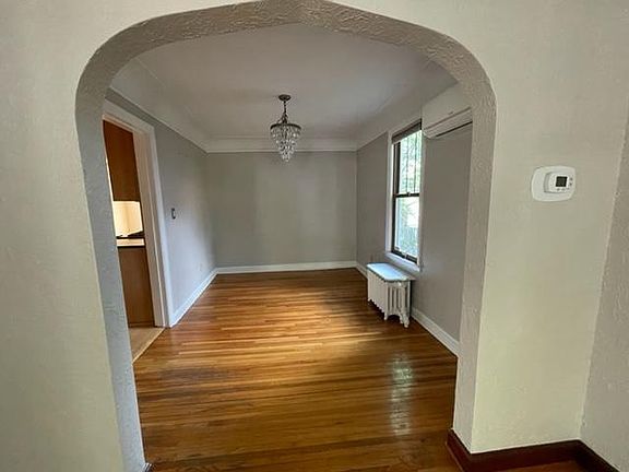 4th image of 4332 Abbott Ave S