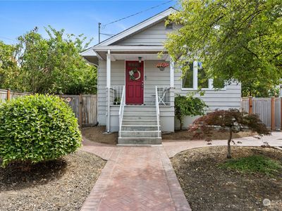 9752 Palatine Avenue N, Seattle, WA, 98103