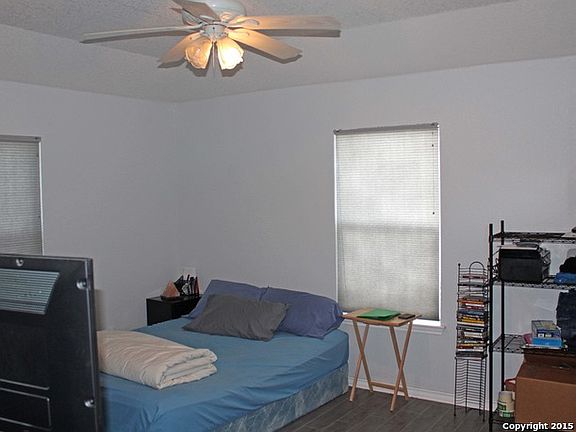 5th image of 301 1/2 N Windy Knoll Dr