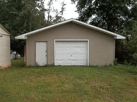 2nd image of 66 Elbert Ave