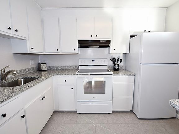 5th image of 79 Fountain Ln APT 16