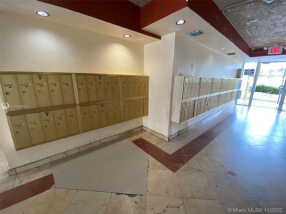 3rd image of 2075 NE 164th St APT 1016