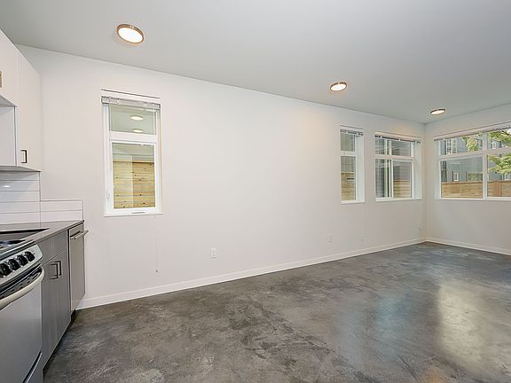 4th image of 1720 14th Ave #102