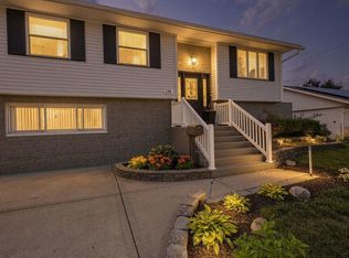 336 Hemlock Ave, Romeoville, IL 60446