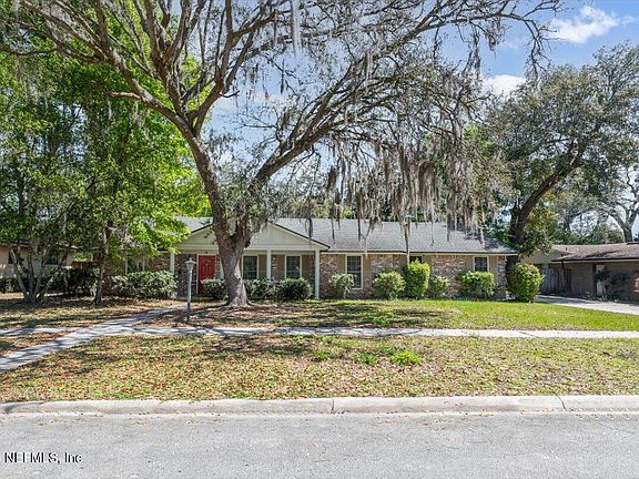 2nd image of 3327 HOLLYCREST Boulevard