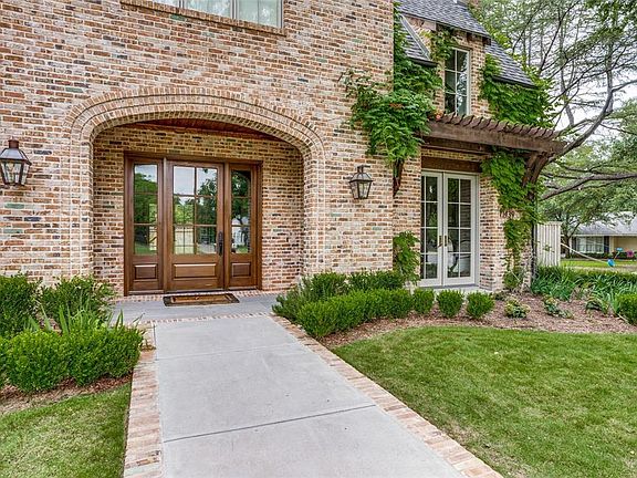 2nd image of 11439 Crest Brook Dr
