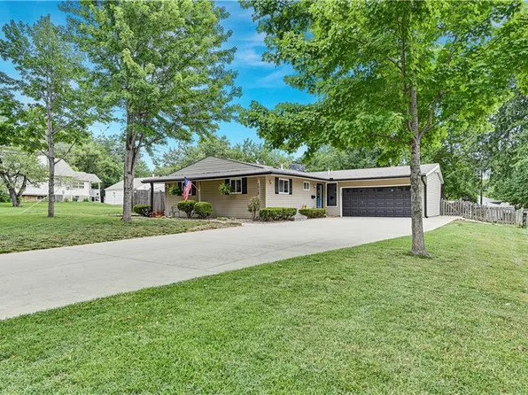 7934 Shawnee Dr, Overland Park, KS 66212