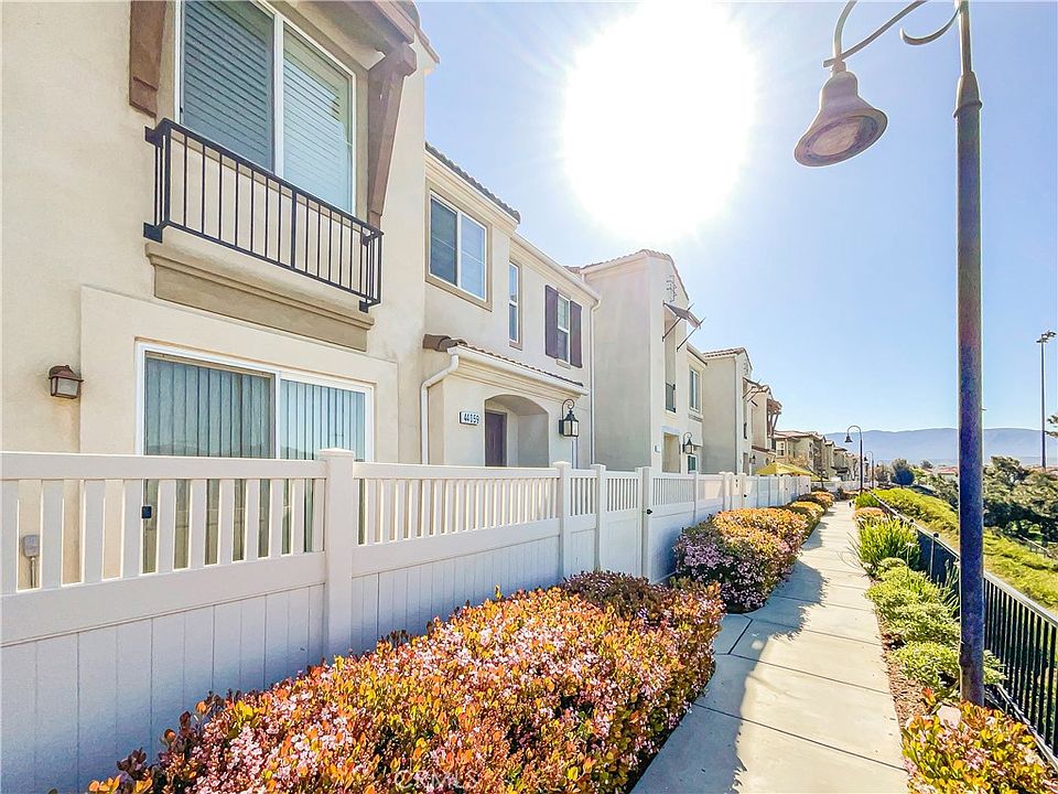 1st image of 44059 Calle Luz