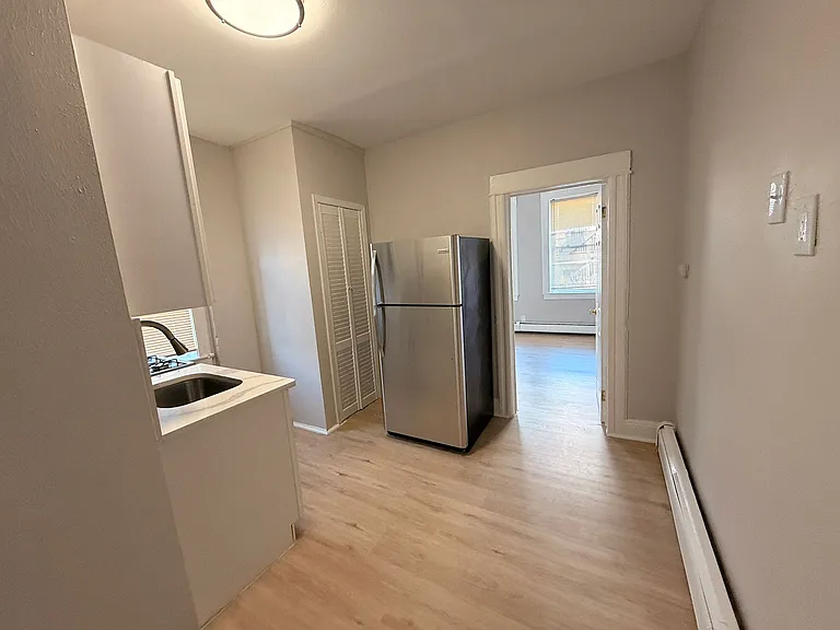 18 Wright Ave #4E — Photo 3