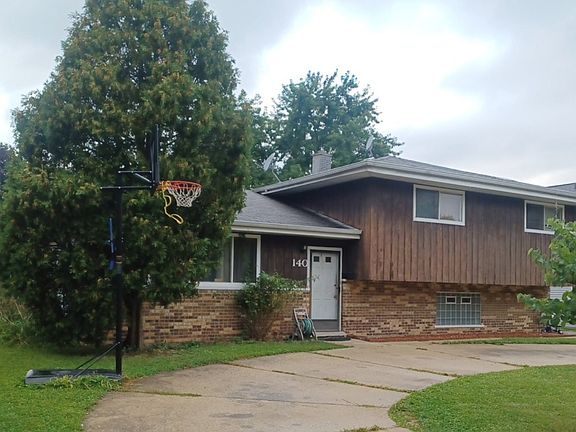 3rd image of 140 N Pleasant Ave