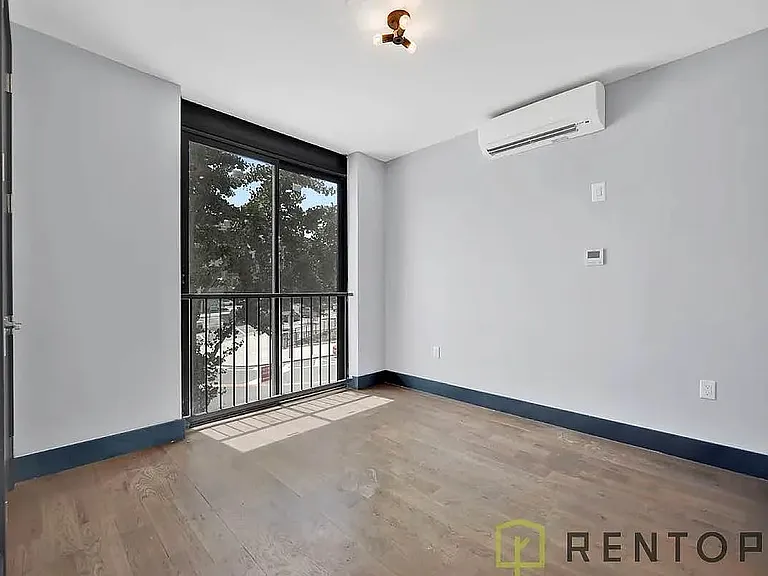 475 Grand St #3B — Photo 12