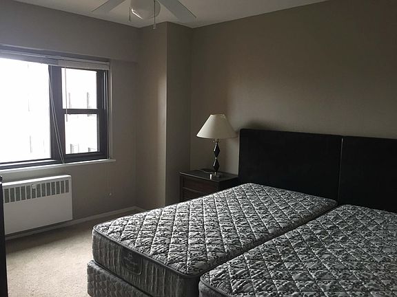 4th image of 5554 S Dorchester Ave #908
