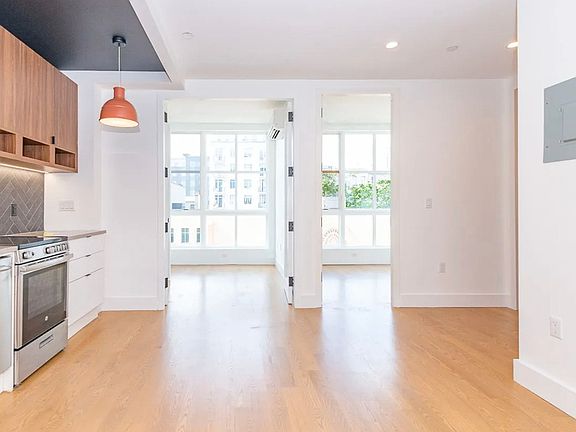 2nd image of 822 Lexington Ave #438