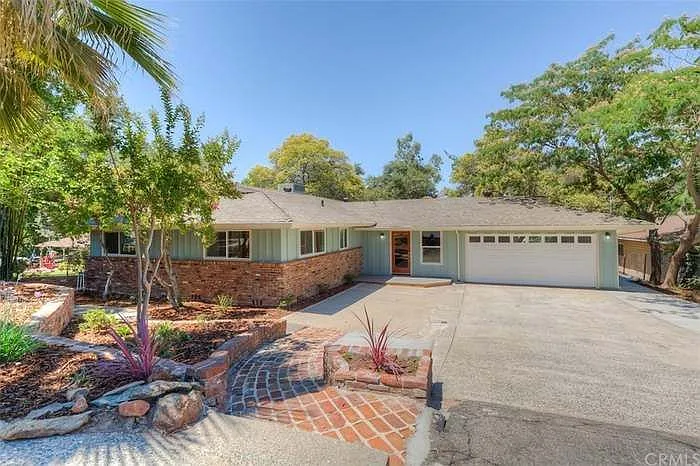 271 Canyon Highlands Dr — Photo 1
