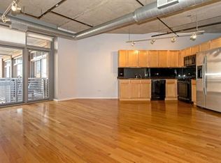933 W Van Buren St APT 423, Chicago, IL 60607